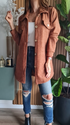 Camisaco de lanilla con botones en internet