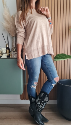 Sweater de bremer cuello redondo amplio con tajitos laterales - comprar online