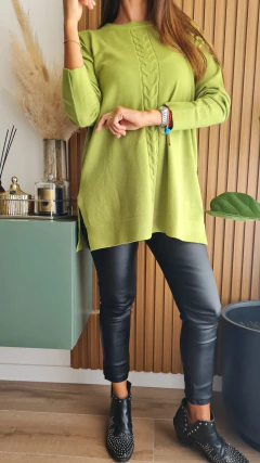 Sweater de bremer con espiga central y tajos laterales - comprar online