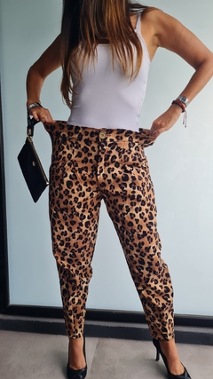 Pantalon de bengalina elastizado tipo slouchy en internet