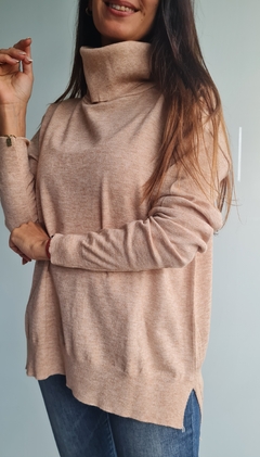 Polera de bremer con tajos laterales y mas larga atrás - tienda online