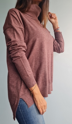 Polera de bremer con tajos laterales y mas larga atrás - comprar online