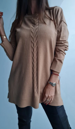 Imagen de Sweater de bremer con espiga central y tajos laterales