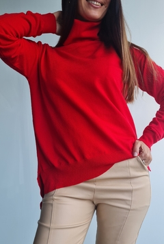 Polera de bremer con tajos laterales y mas larga atrás - tienda online