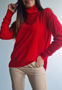 Polera de bremer con tajos laterales y mas larga atrás - comprar online