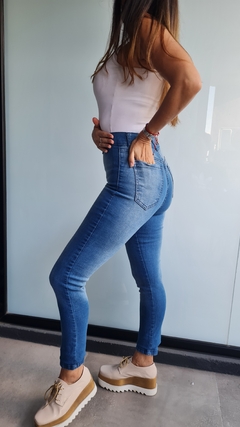 Jean elastizado celeste sin bolsillos adelante 04PR21 - tienda online