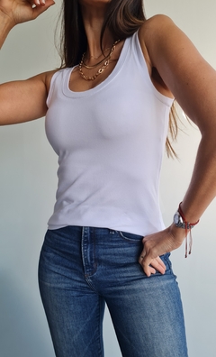 Musculosa de algodón y lycra por talles en internet