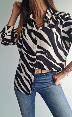 Camisa de poplin estampada manga larga rebatible a 3/4