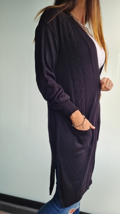 Saco largo con bolsillos y trenzado al frente de lana sintetica - comprar online