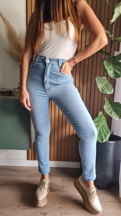 Jean elastizado celeste clarito con pespunte 4PR25 - comprar online