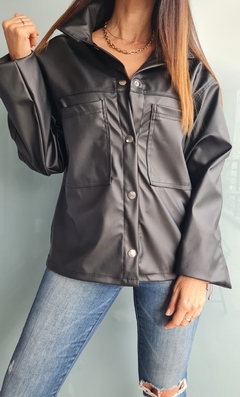Chaqueta eco cuero elastizada x talle - She Indumentaria