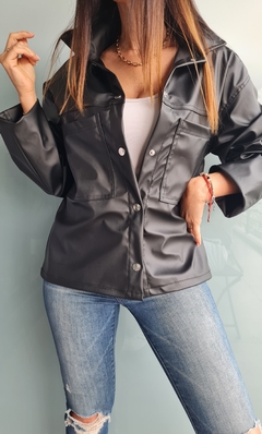 Chaqueta eco cuero elastizada x talle - comprar online