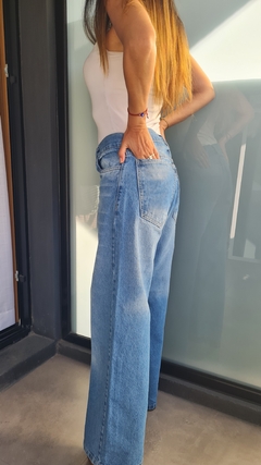 Jean wide leg celeste rígido - tienda online