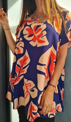 Maxi blusa de fibrana cuello v con volado en hombros evase - She Indumentaria