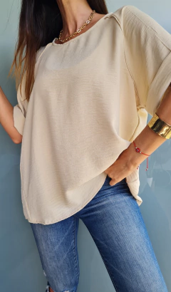 Imagen de Blusa de Cey con spandex mangas cortas cuello redondo