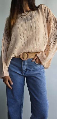 Imagen de Sweater calado cuello bote en lana sintética
