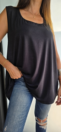 Musculosa modal viscosa oversize en internet