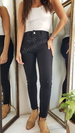 Pantalon de bengalina bolsillos falsos adelante y reales atras