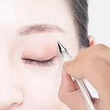 Lapicera gel blanca para marcar las cejas en internet