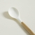 CUCHARA DE SILICONA CREAM MANGO DE MADERA 31 CM en internet