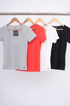 MKF REMERA AURORA BASICA CON C (32631) - tienda online