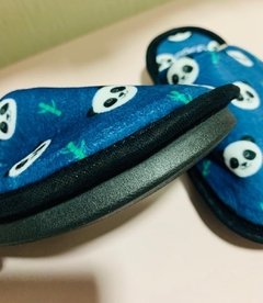 Pantufa Adulto e Infantil Macia e Confortável na internet