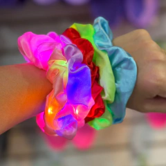 Scrunch Lacinho de Cabelo com Led que Brilha e Pisca 3 Und/1