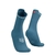 Meia de Compressão Compressport Corrida V4.0 Cano Médio Azul Claro/Branco