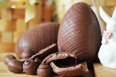 OVO TRUFADO DE CHOCOLATE BELGA AO LEITE - 350g - comprar online
