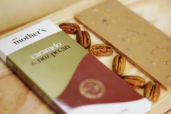 Tablete Caramelo com Nozes Pecan - 80g - comprar online