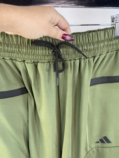 Babucha lycra c/frisa y detalle de cierre ADI de hombre (4008) - Oxígeno Indumentaria Deportiva - Tienda online MAYORISTA