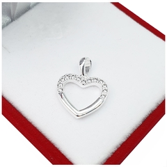 Conjunto Cadena Y Dije Corazón Con Piedras Cubic Pulido 3,2 Grs - en internet