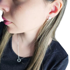 Aros Plata 925 Corazon Con Piedras 7x14 Milimetros C1959 - Joyas Center