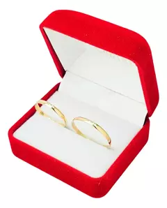 ALIANZAS ORO 18K 1.5 GRAMOS EL PAR Y ESTUCHE DE PANA en internet