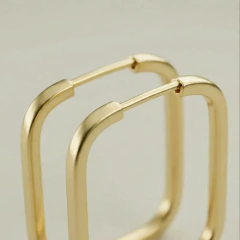 Aros Oro 18k Argollas Cuadradas 1.9 Gr 20x25mm Rbt - C2357 - Joyas Center | Joyería Online