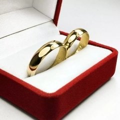 ALIANZAS ORO 18K 10 GRAMOS EL PAR GRABADO CON CINTILLO PLATA Y ORO Y ESTUCHE DE PANA - Joyas Center