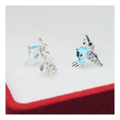 Imagen de Aros Plata 925 Colibri Con Piedras Cierre Mariposa C1088