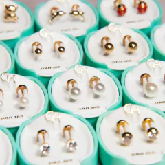 AROS ABRIDORES DE ORO 18KT MARCA CH FACETADO CON PIEDRA TIC 18K 72.24 #2009 - tienda online