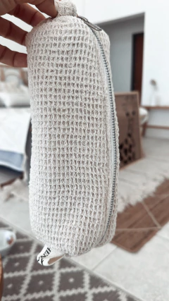 CARTUCHERA WAFFLE HENA - HENA & CO.