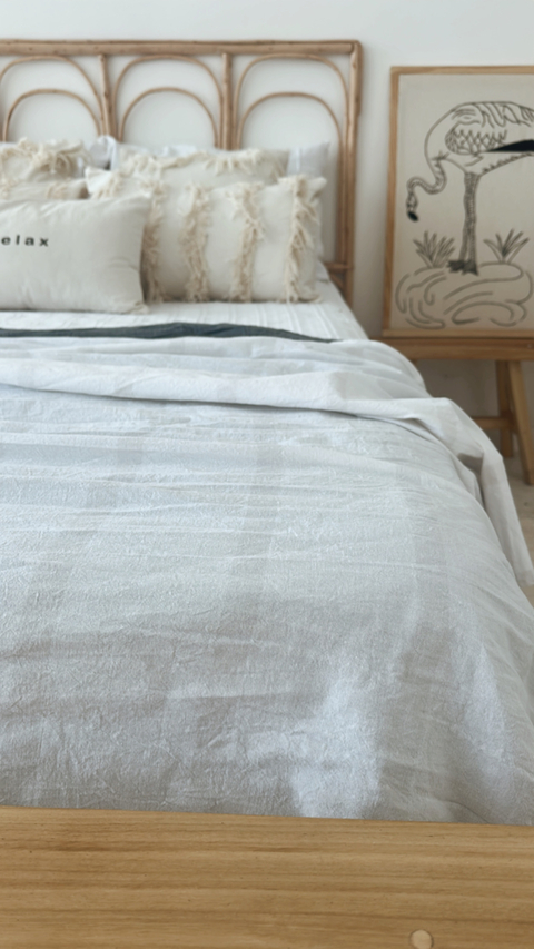 MANTA BRIGITTE LINEAS GRIS BIEN CLARAS - 150X200 CMS - comprar online