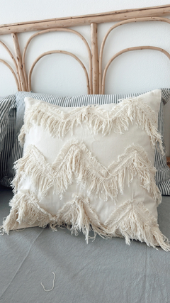 ALMOHADON ZIG ZAG - 50X50 CMS APROX. en internet