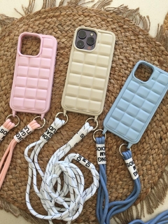 FUNDA PUFFER PARA IPHONE CON CORREA - comprar online