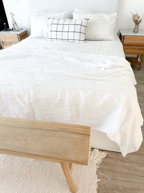 PIE DE CAMA ANI - OFF WHITE