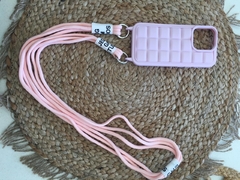 FUNDA PUFFER PARA IPHONE CON CORREA - HENA & CO.