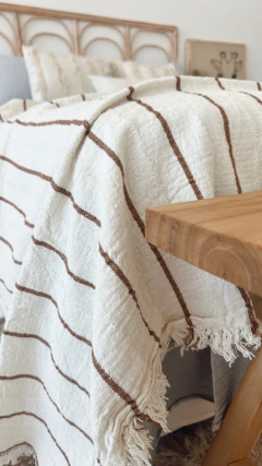 MANTA JAZMIN CRUDA RAYAS CANELA - 140X220CMS en internet