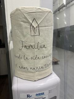 CUBRE BIDON ESTAMPADO 20LTS (VER MODELOS) - HENA & CO.