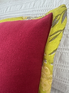ALMOHADON FUCSIA - 40X40 CMS en internet