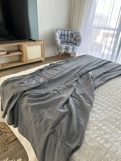 PIE DE CAMA ANI - GRIS TOPO