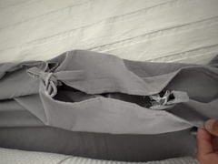 CUBRE EDREDON DE TUSSOR TAMAÑO TWIN - GRIS Y OFF WHITE REVERSIBLE en internet