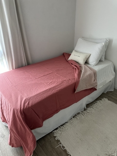CUBRE EDREDON DE TUSSOR TAMAÑO TWIN - ROSA FUERTE (de ambos lados igual)